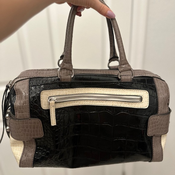 Guess Women's Purse - Black, Cream, and Brown - Picture 2 of 7
